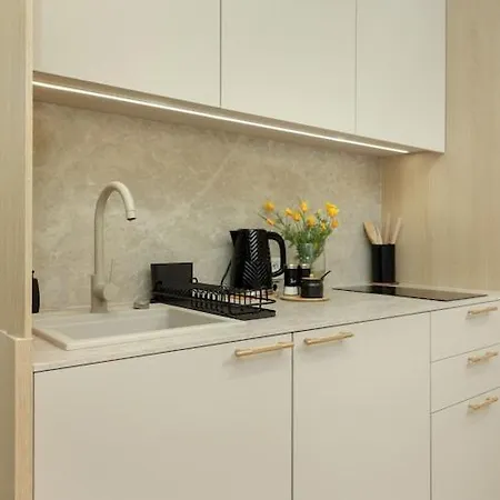 Apartment Beachfront Apartment, Summer Pool Air Conditioning, Cleaning Included *